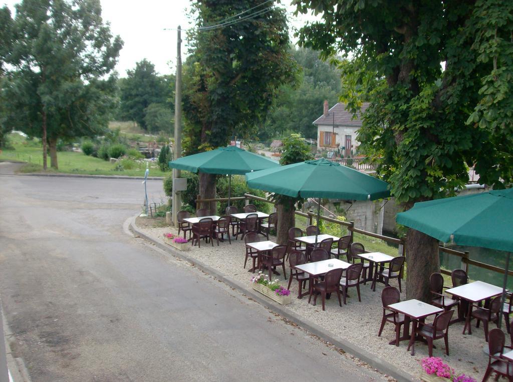 Chassignelles Hotel-Restaurant De L'Ecluse 79 المظهر الخارجي الصورة